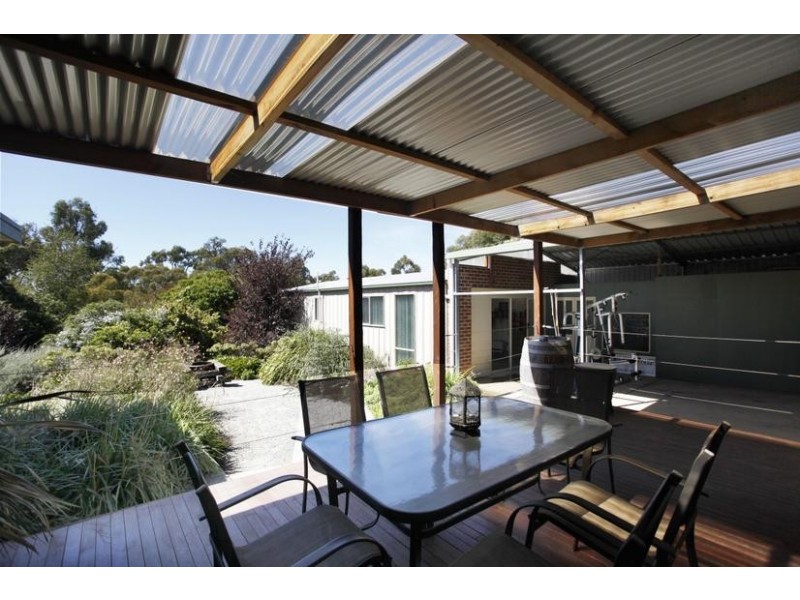 17 Nash Road, Bunyip VIC 3815