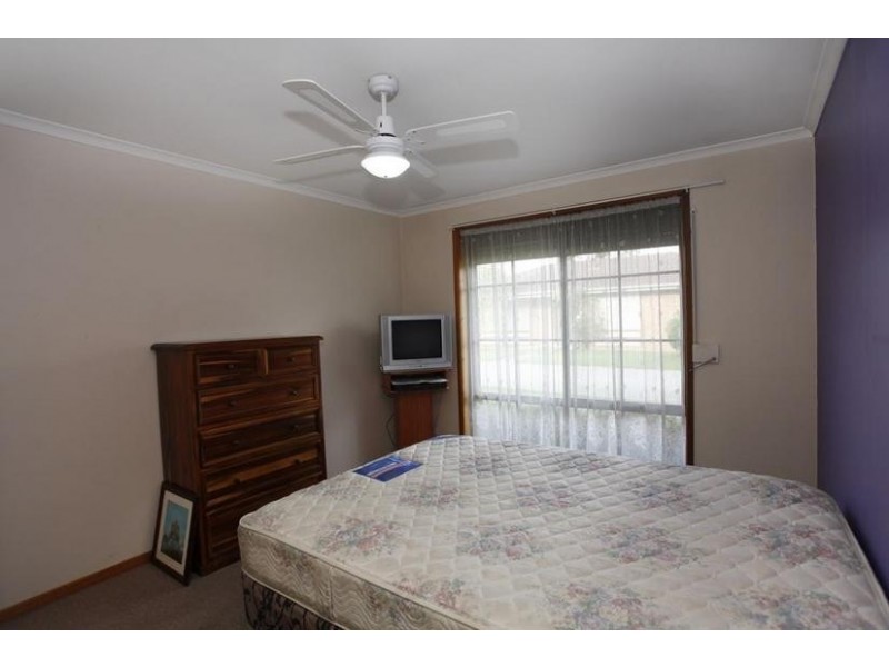 1/11 Beaconsfield Avenue, Beaconsfield VIC 3807