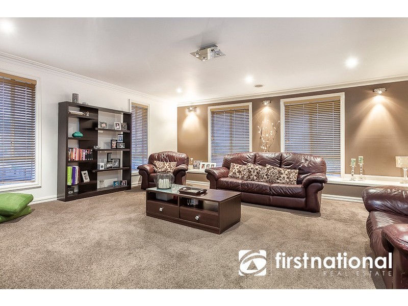 34 Shetland Court, Pakenham VIC 3810