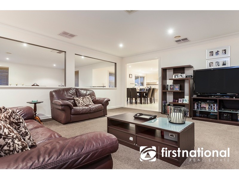 34 Shetland Court, Pakenham VIC 3810