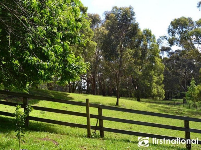 80 Bourkes Creek Road, Pakenham Upper VIC 3810