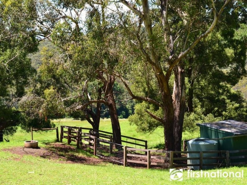 80 Bourkes Creek Road, Pakenham Upper VIC 3810
