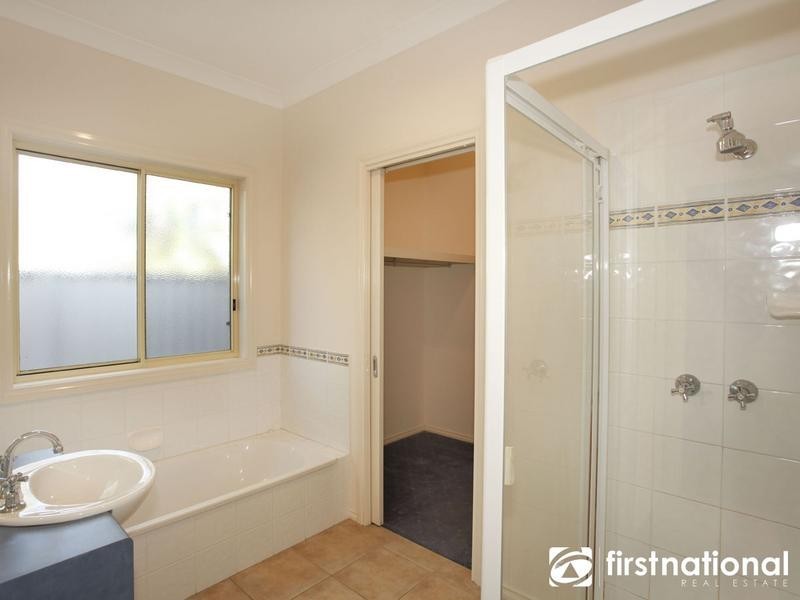 4 Pohlman Close, Pakenham VIC 3810