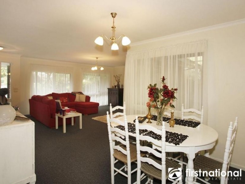 1 Gibb Court, Pakenham VIC 3810