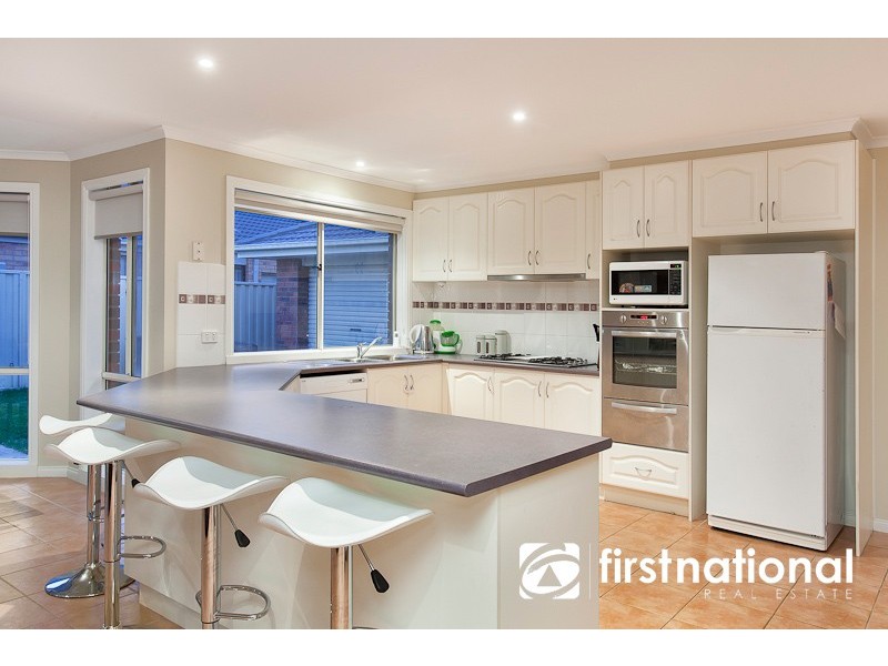 18 Sapphire Crescent, Pakenham VIC 3810