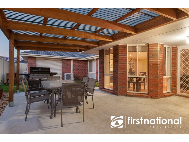 18 Sapphire Crescent, Pakenham VIC 3810