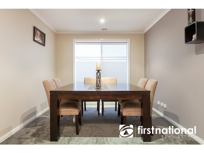 18 Sapphire Crescent, Pakenham VIC 3810