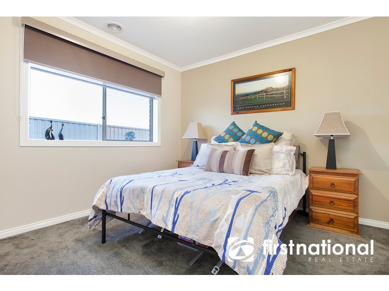 18 Sapphire Crescent, Pakenham VIC 3810