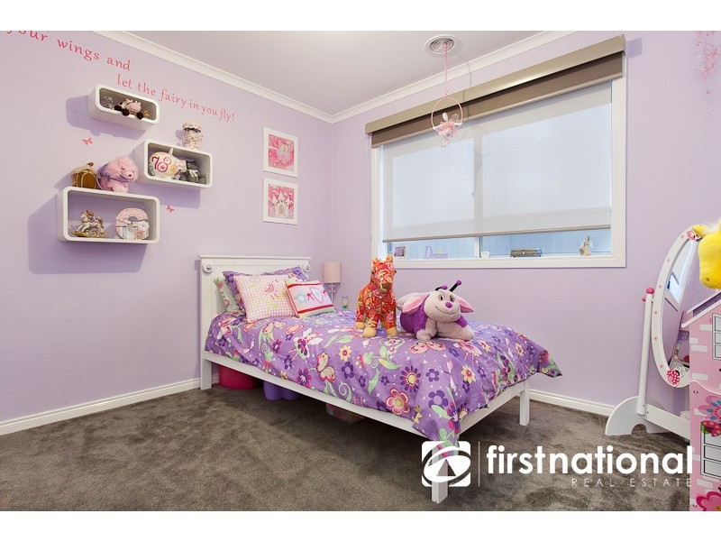 18 Sapphire Crescent, Pakenham VIC 3810