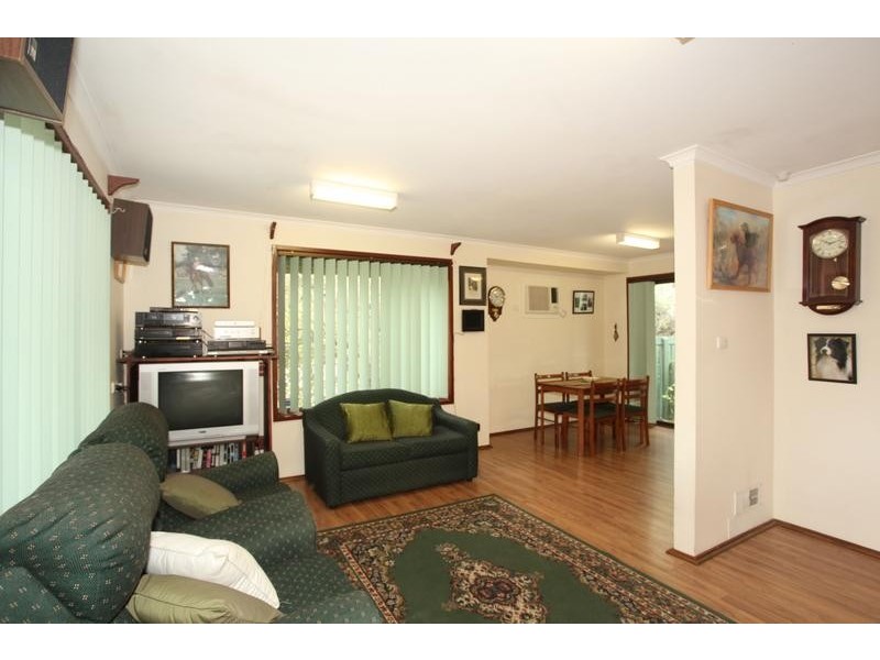 43 Kingston Avenue, Pakenham VIC 3810