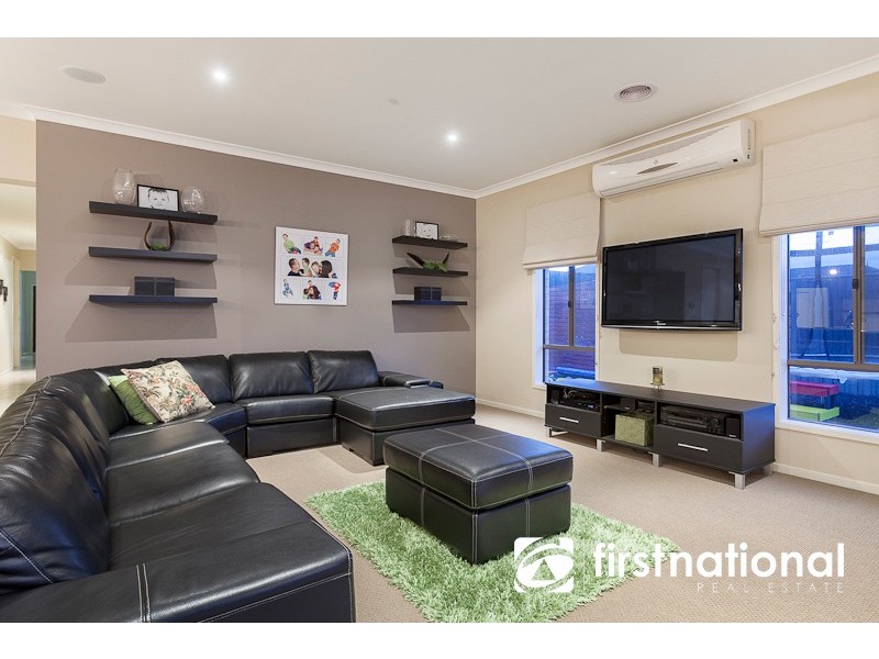 12 Sundew Crescent, Pakenham VIC 3810