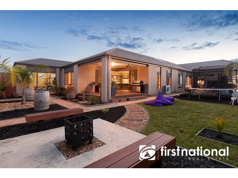 12 Sundew Crescent, Pakenham VIC 3810