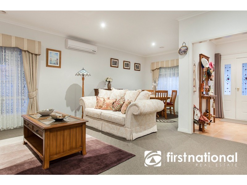 6 Arbour Rise, Pakenham VIC 3810