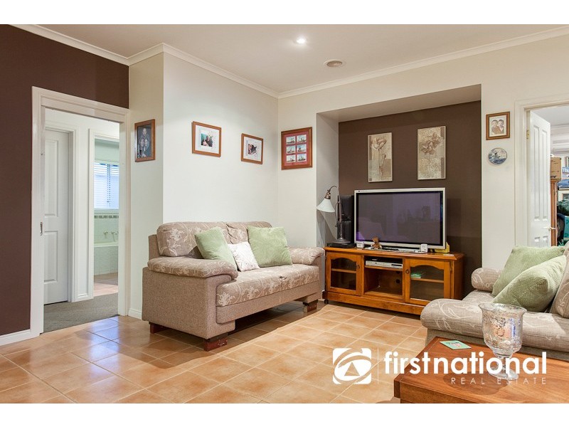 6 Arbour Rise, Pakenham VIC 3810