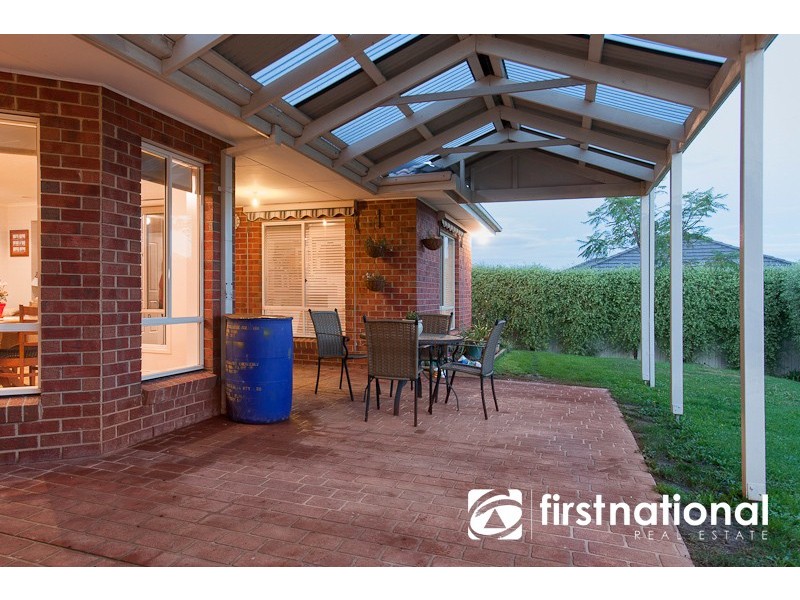 6 Arbour Rise, Pakenham VIC 3810