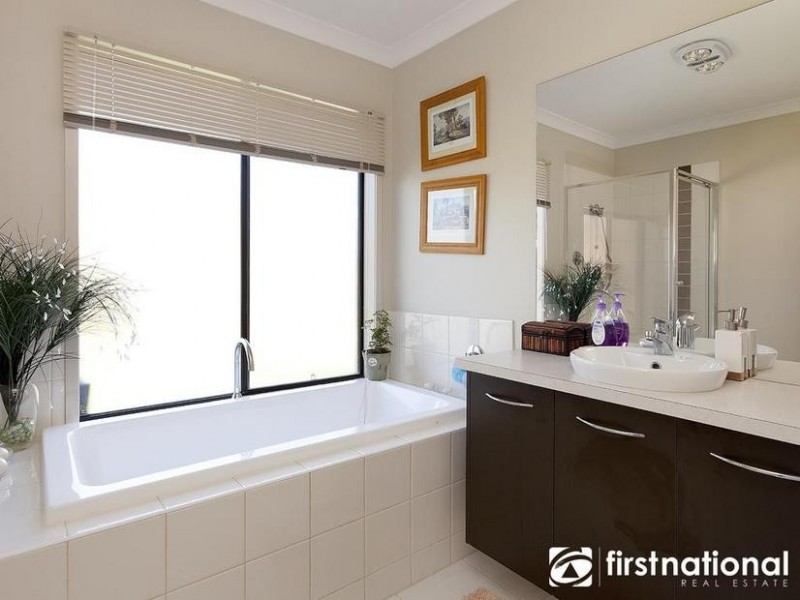 7 Eskdale Court, Pakenham VIC 3810