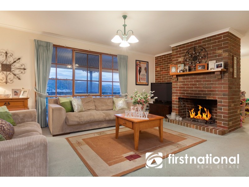 1 Fleming Terrace, Pakenham VIC 3810