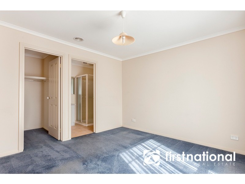 5 Kathryn Close, Pakenham VIC 3810