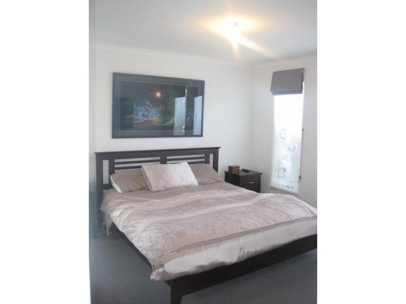 44 Lucerne Circuit, Pakenham VIC 3810