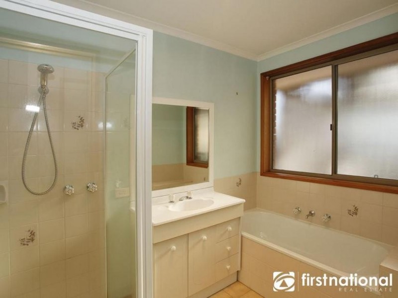 1/11 Beaconsfield Avenue, Beaconsfield VIC 3807