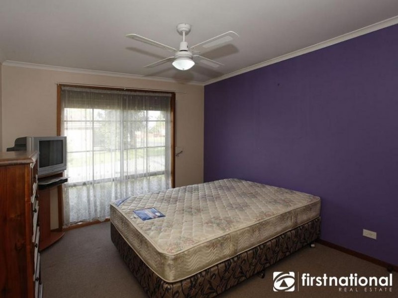 1/11 Beaconsfield Avenue, Beaconsfield VIC 3807