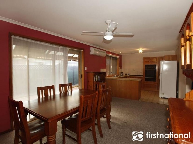 1/11 Beaconsfield Avenue, Beaconsfield VIC 3807