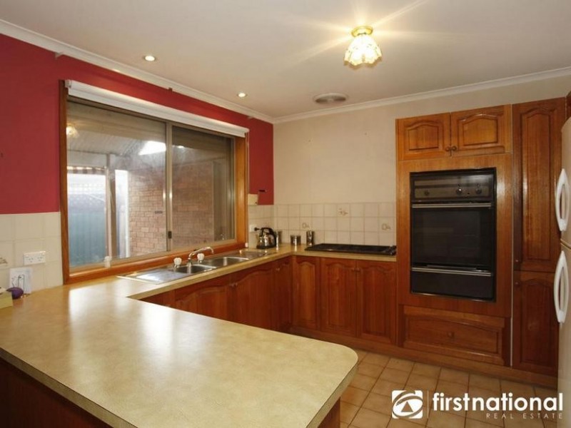 1/11 Beaconsfield Avenue, Beaconsfield VIC 3807