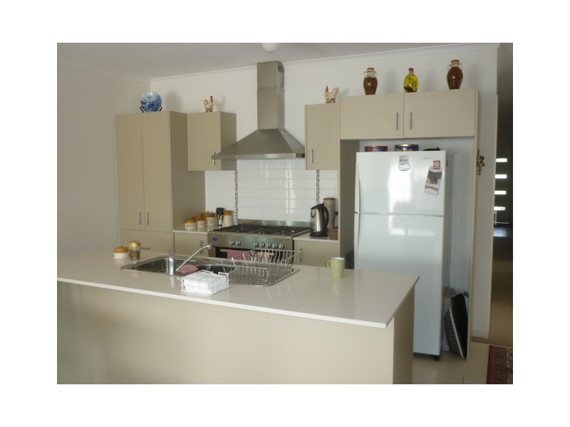 43 Syme Road, Pakenham VIC 3810