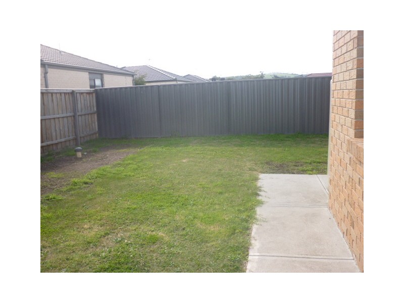 43 Syme Road, Pakenham VIC 3810