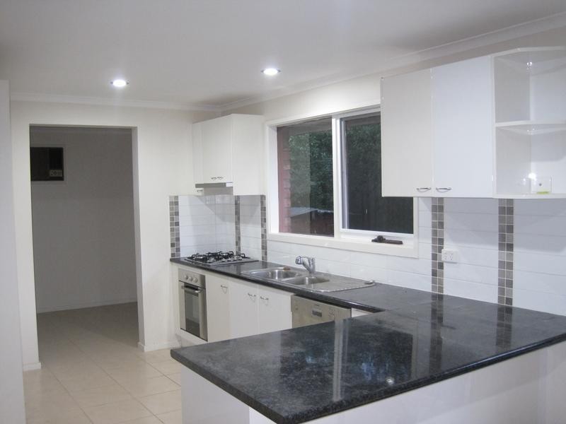 5 Kinsella Court, Pakenham VIC 3810