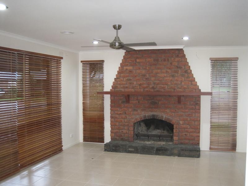 5 Kinsella Court, Pakenham VIC 3810