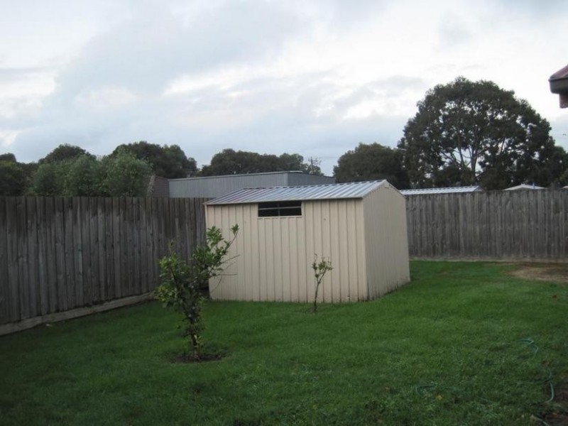 5 Kinsella Court, Pakenham VIC 3810