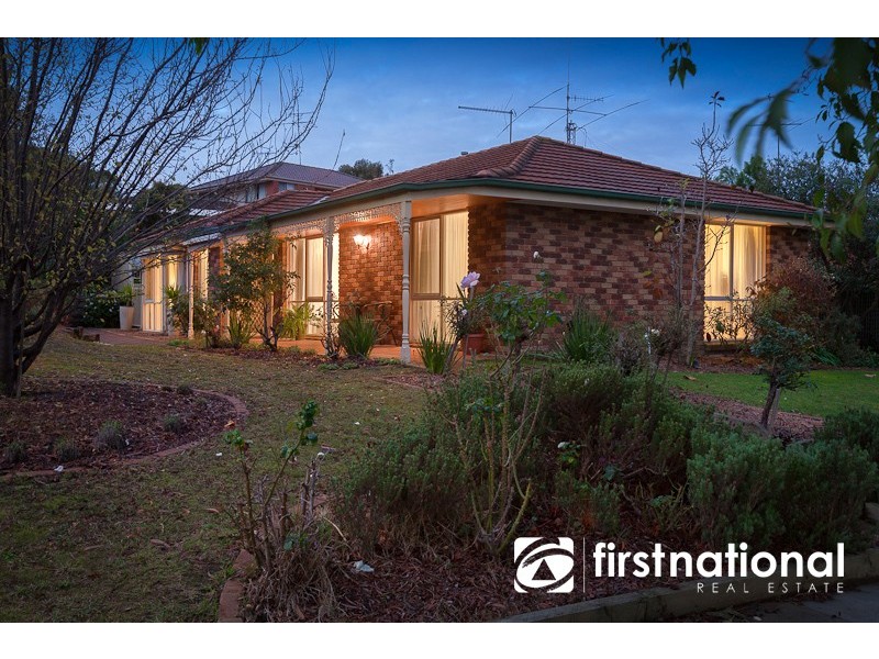 4 Highland Drive, Pakenham VIC 3810