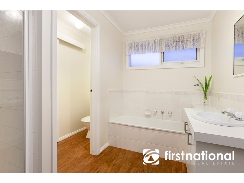 4 Highland Drive, Pakenham VIC 3810