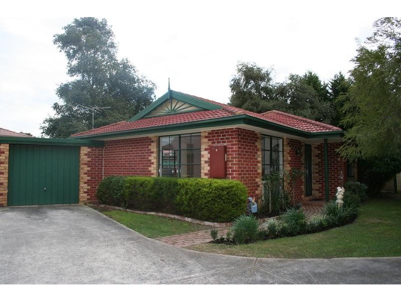 2/7 Dobson Court, Pakenham VIC 3810