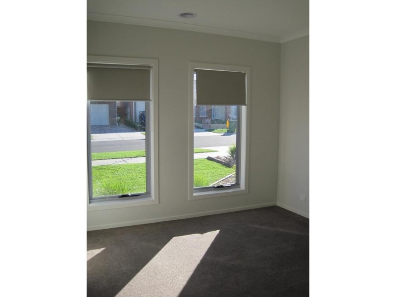 12 Nature Avenue, Officer VIC 3809