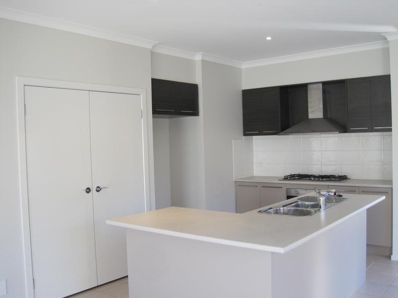 12 Nature Avenue, Officer VIC 3809