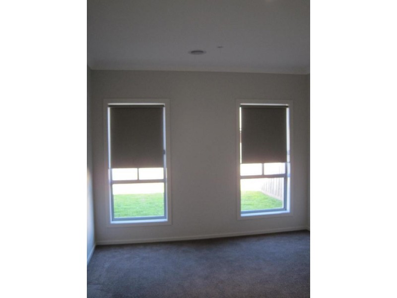 12 Nature Avenue, Officer VIC 3809