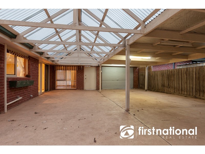 15 Cyprus Place, Pakenham VIC 3810