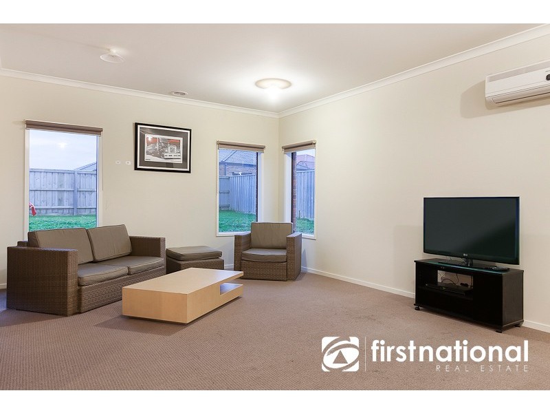 113 Livingstone Boulevard, Pakenham VIC 3810