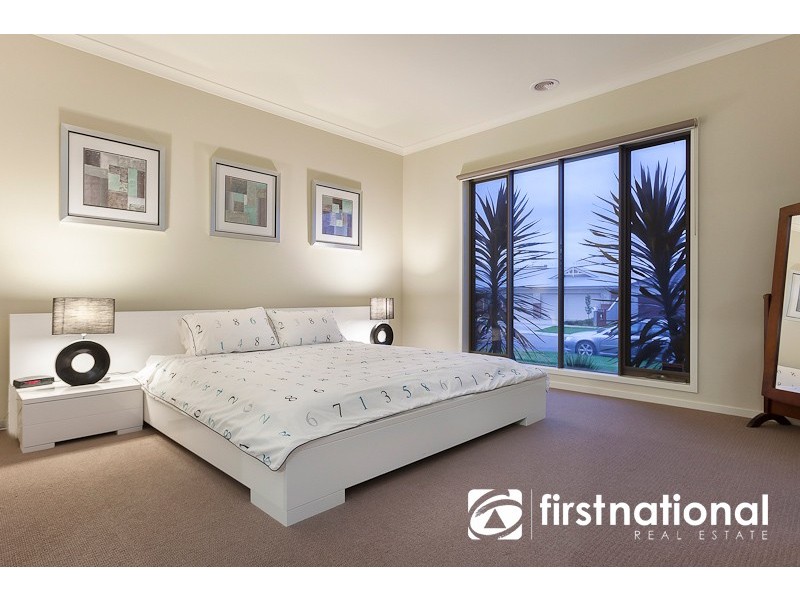 113 Livingstone Boulevard, Pakenham VIC 3810