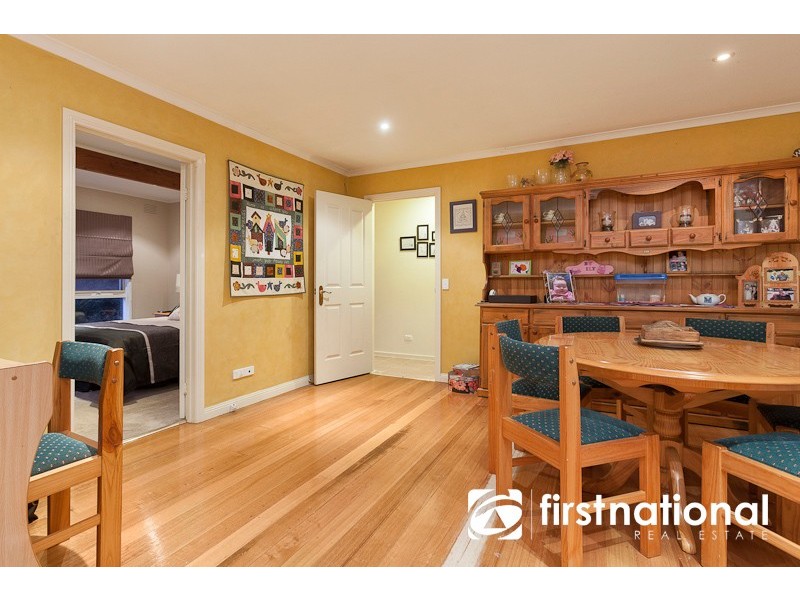 16 Hillside Road, Cockatoo VIC 3781