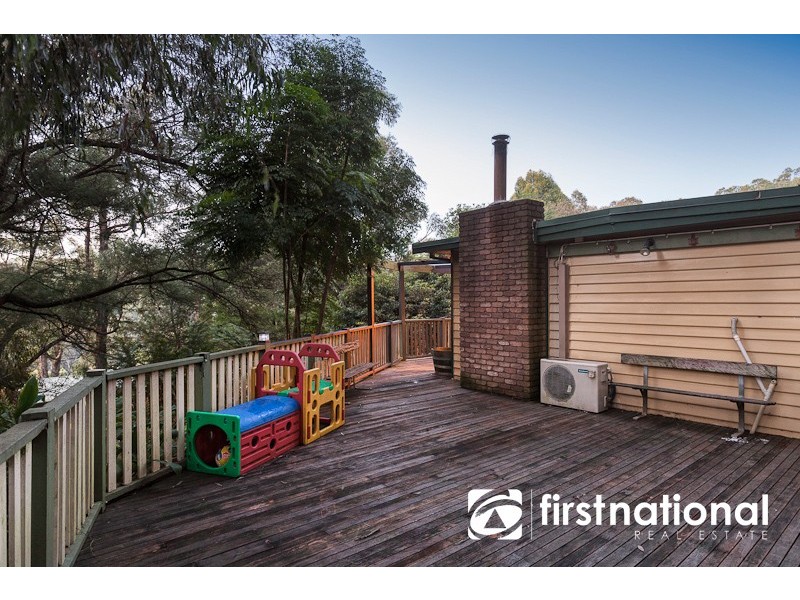16 Hillside Road, Cockatoo VIC 3781