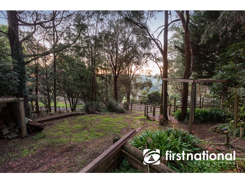 16 Hillside Road, Cockatoo VIC 3781