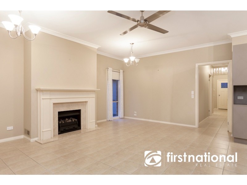 38 Flinders Chase, Pakenham VIC 3810