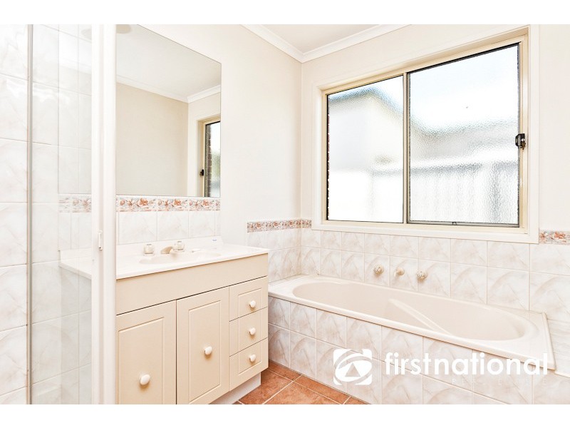 13 Spring Circuit, Pakenham VIC 3810
