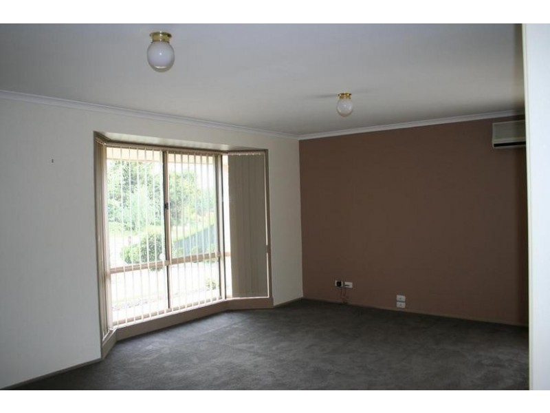 5 Martingale Place, Pakenham VIC 3810