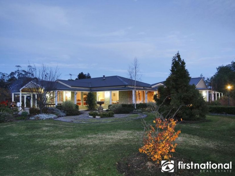 25 Canty Lane, Pakenham VIC 3810