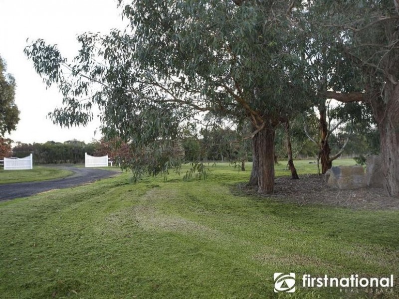 25 Canty Lane, Pakenham VIC 3810