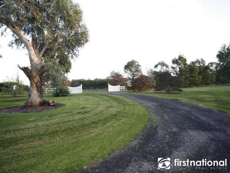 25 Canty Lane, Pakenham Upper VIC 3810